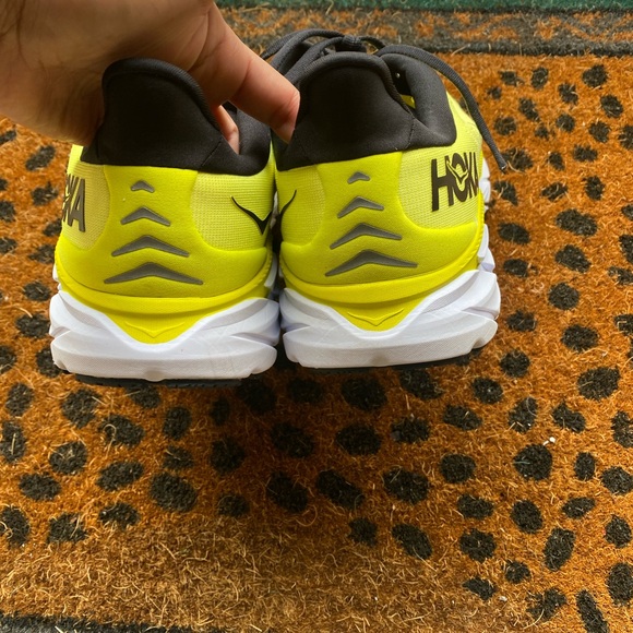 Hoka Clifton 8 running shoes Yellow and White Athletic Shoes - Picture 4 of 11